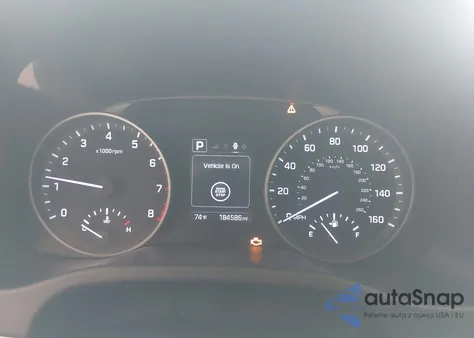 2017 Hyundai Elantra Value Edition из США, поврежденный, VIN 5NPD84LFXHH196254